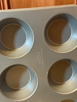 LOT 275K: Great Deal for Bakers: New Pans, Bundt Pans including Square!, lots of sizes of Spring Form Cake Pans, Tarte & Pie Tins