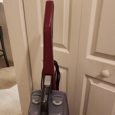 LOT 277K: Hoover Power Scrub Carpet Cleaner