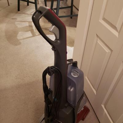 LOT 277K: Hoover Power Scrub Carpet Cleaner