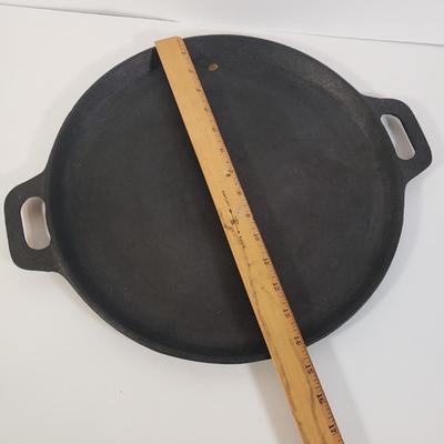 LOT 279K: Assortment of Cast Iron Frying Pans, Grill Pans & More