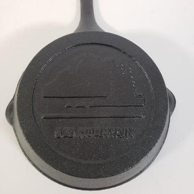 LOT 279K: Assortment of Cast Iron Frying Pans, Grill Pans & More