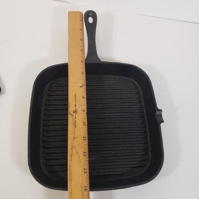 LOT 279K: Assortment of Cast Iron Frying Pans, Grill Pans & More