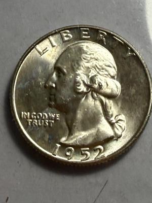 1952-D UNCIRCULATED CONDITION WASHINGTON SILVER QUARTER AS PICTURED.
