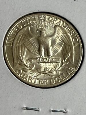 1946-S UNCIRCULATED CONDITION WASHINGTON SILVER QUARTER AS PICTURED.