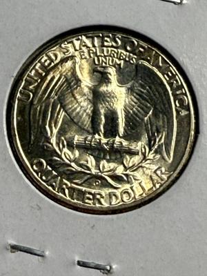 1943-D UNCIRCULATED CONDITION WASHINGTON SILVER QUARTER AS PICTURED.