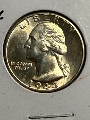 1943-D UNCIRCULATED CONDITION WASHINGTON SILVER QUARTER AS PICTURED.