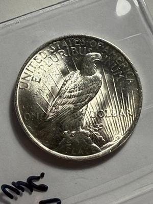 1923-P UNCIRCULATED CONDITION PEACE SILVER DOLLAR COIN #5 AS PICTURED.