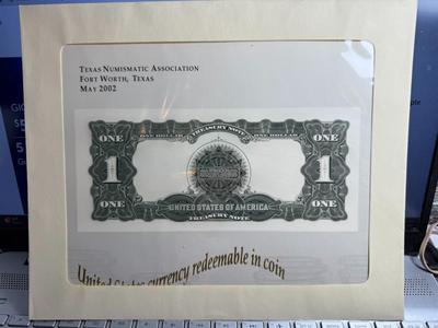 2002 TEXAS NUMISMATIC ASSOC. $1 SOUVENIR SHOW CURRENCY CARD IN ORIGINAL ENVELOPE AS PICTURED.