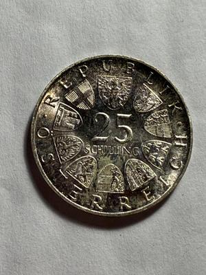 AUSTRIA 1959 UNCIRCULATED 25 SCHILLING SILVER COIN AS PICTURED.