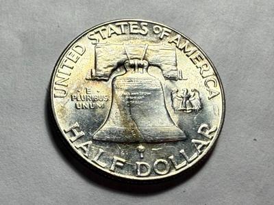 1956 AU58/UNCIRCULATED CONDITION SILVER FRANKLIN HALF DOLLAR AS PICTURED.