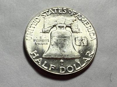 1948-D AU58/UNCIRCULATED CONDITION SILVER FRANKLIN HALF DOLLAR AS PICTURED.