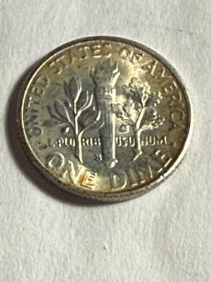 1953-S UNCIRCULATED/ TONED ROOSEVELT SILVER DIME AS PICTURED.