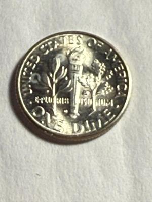 1949-D UNCIRCULATED/VERY LIGHTLY TONED ROOSEVELT SILVER DIME AS PICTURED.