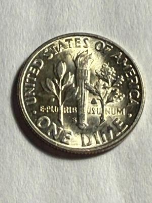 1947-S UNCIRCULATED/LIGHTLY TONED ROOSEVELT SILVER DIME AS PICTURED.