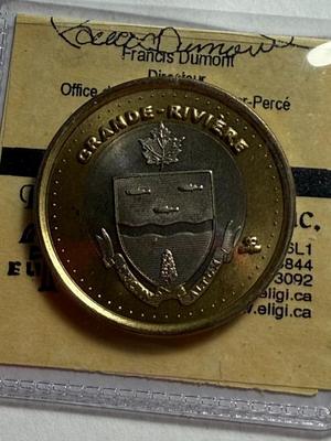 CANADA GRANDE-RIVIERE 2001 BI-METALLIC $3 TOKEN MINTAGE-1000 SIGNED BY FRANCIS DUMONT AS PICTURED.