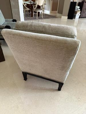 2 upholstered chairs in green