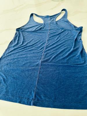 4 Ladies tank tops Sportswearsize Large with Racerback