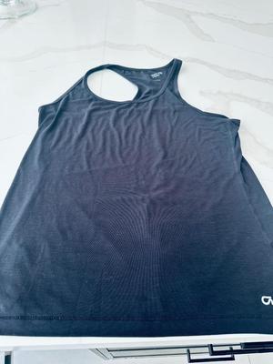 4 Ladies tank tops Sportswearsize Large with Racerback