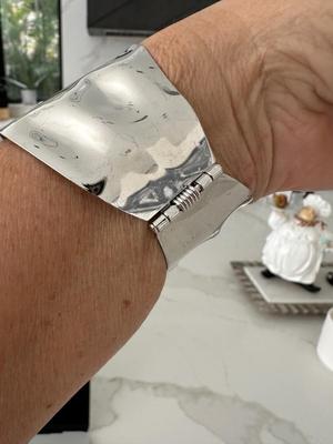 Brand New still wrapped Ladies Silver Cuff