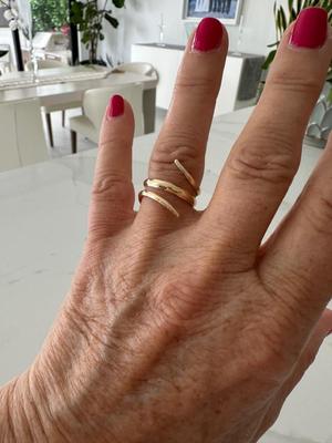 Gold tone ring and bracelet