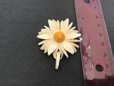 Vintage Celluloid Daisy Pendant