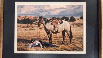 A.T. COX WESTERN THEMED ARTWORK AND UNIQUE HORSESHOE DECOR