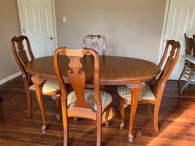 Solid Wood Table & 4 Chairs Set With Leafs