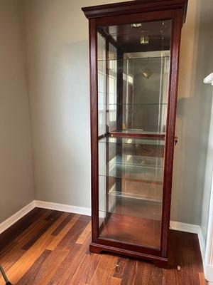 PULASKI KEEPSAKE Sliding Door Curio Cabinet With 5 Glass Shelves (B)