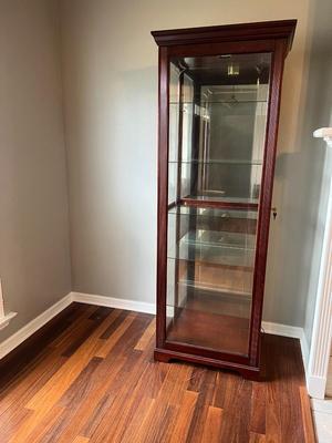 PULASKI KEEPSAKE Sliding Door Curio Cabinet With 5 Glass Shelves (B)