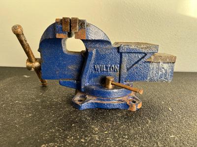 Wilton 4â€ Heavy Duty Bench Vise w/ Swivel Base
