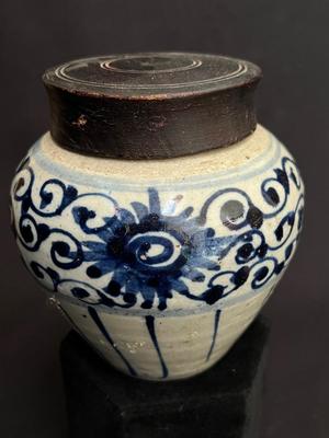 Antique Chinese Blue White Porcelain Ginger Jar Wooden Lid