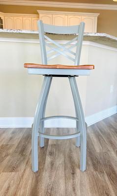 HOLLAND BARSTOOL CO. Swivel Barstool Set of 3 (Lot A)