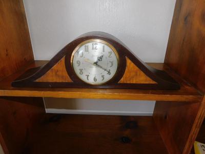 VINTAGE SESSIONS WESTMINSTER CHIME ELECTRIC CLOCK
