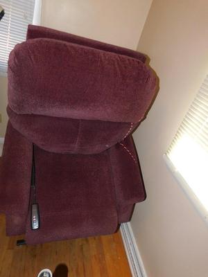 PRIDE MOBILITY POWER LIFT RECLINER