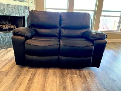 BLACK LEATHER, POWER DUAL RECLINING Love Seat