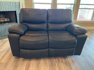 BLACK LEATHER, POWER DUAL RECLINING Love Seat
