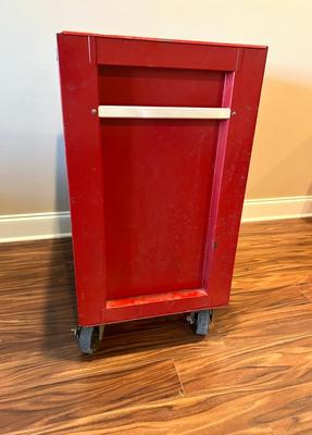 CRAFTSMAN METAL TOOLBOX & TOOLS