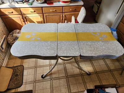 Retro MCM  Formica Chrome Kitchen Table + 3 Chairs