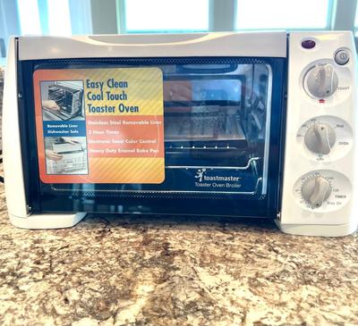 NEW TOASTMASTER Toaster-Oven-Broiler