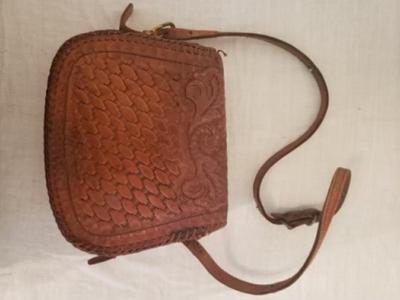 Retro 70s tooled leather Hippie crossbody purse