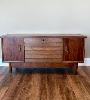 LANE Mid-century Modern Lane Cedar Chest  **Read Details