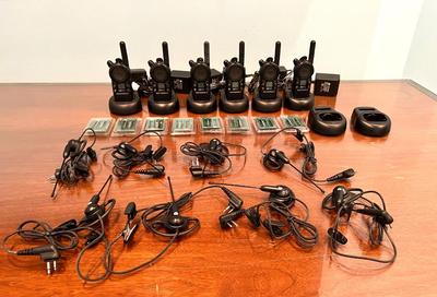 MOTOROLA CLS1000 Walkie Talkie Set *Read Details