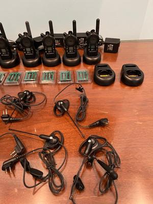 MOTOROLA CLS1000 Walkie Talkie Set *Read Details