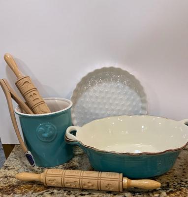 LOT:68G: Country Kitchen Set with Blue Oval Baking Dish, Blue Crock White Tart Pan Rolling Pins & More