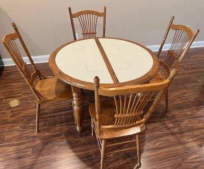 ASHLEY Kitchen 45â€ Round Kitchen Table W/Leaf