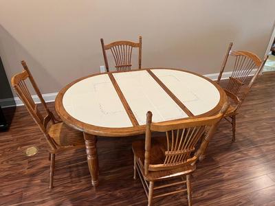 ASHLEY Kitchen 45â€ Round Kitchen Table W/Leaf