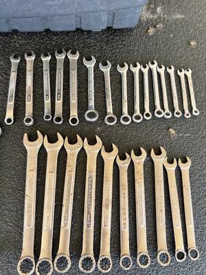 CRAFTSMAN WRENCH SET & KETER PRO TOOL BOX