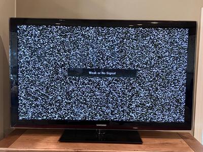 SAMSUNG 58â€ Plasma Smart TV with Remote