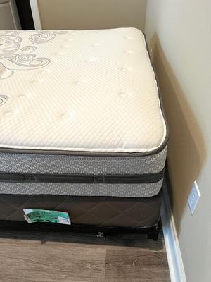 LIKE NEW SEALY QUEEN SIZE Mattress, Box Spring & Frame