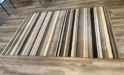 POTTERYBARN WOOL RUG 5X8